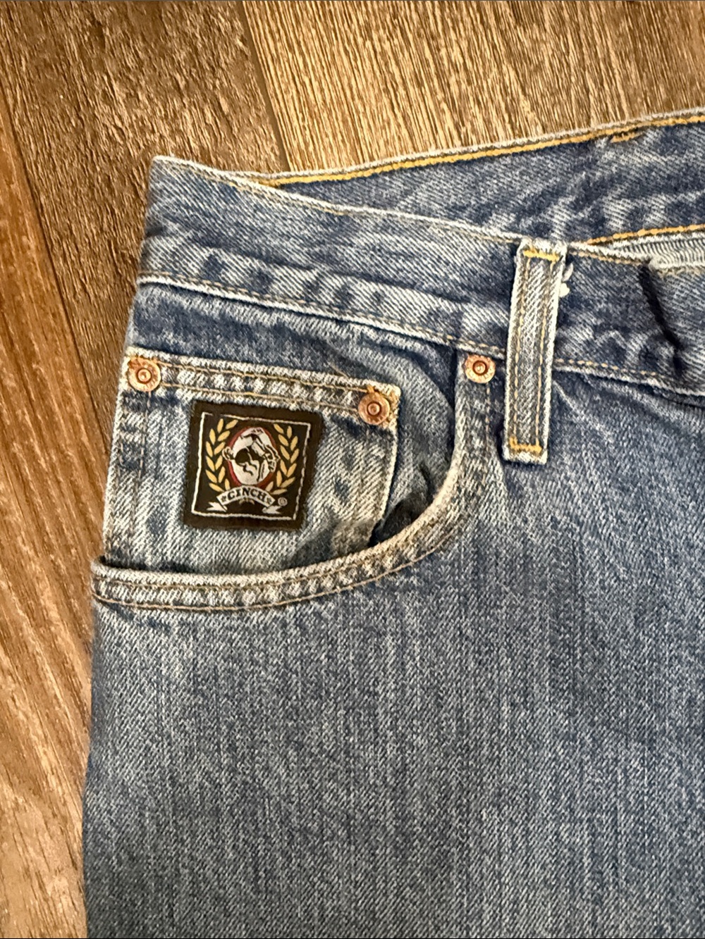 Cinch Men's Relaxed Straight Jeans - Light Blue Denim - Picture 4 of 6